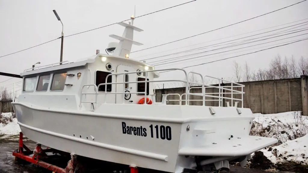 морской водометный катер Баренц 1100 в Архангельске 3